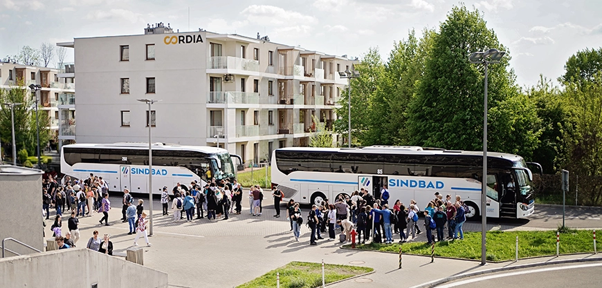 Sindbad - coach tickets for groups, schools and companies - Sindbad coach column